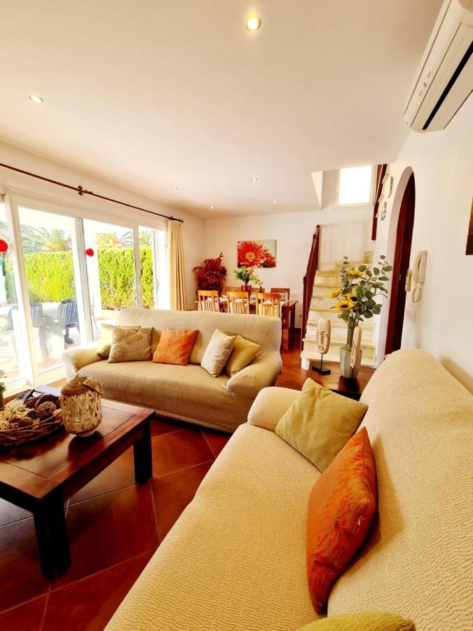 Villa Lorena Sa Caleta Eksteriør bilde